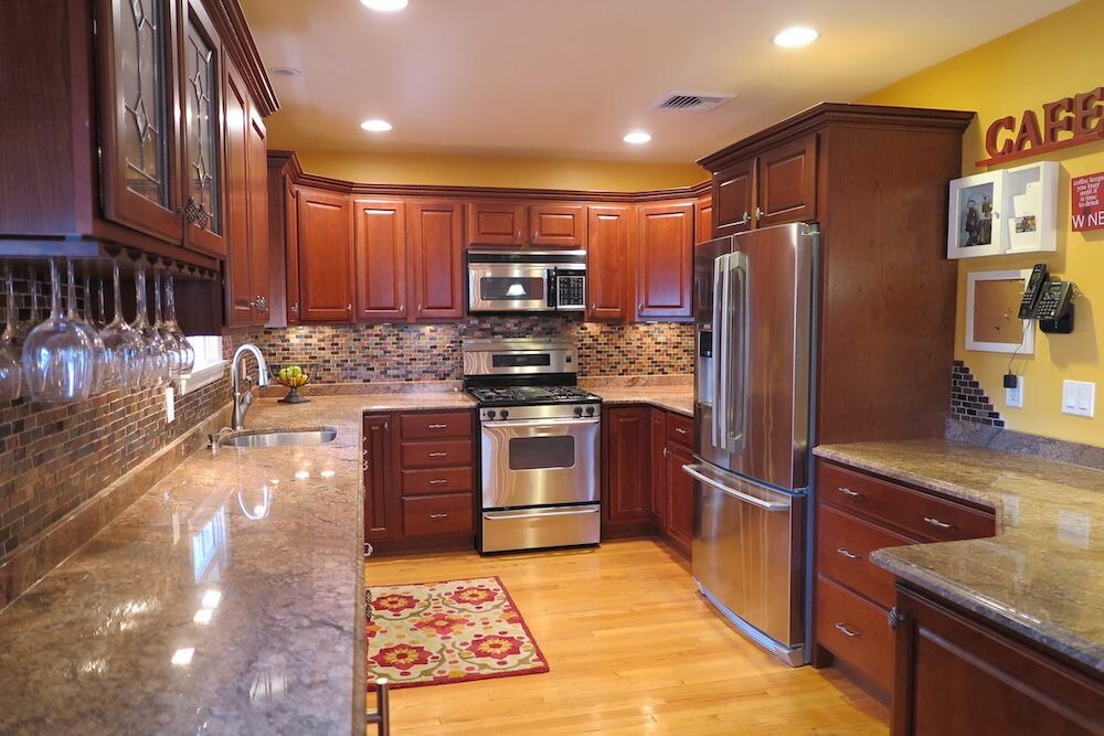 tuscan-kitchen-with-sangria-countertop