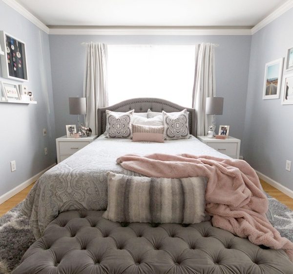 gray-teen-master-bedroom-with-gallery-wall-art-800x560